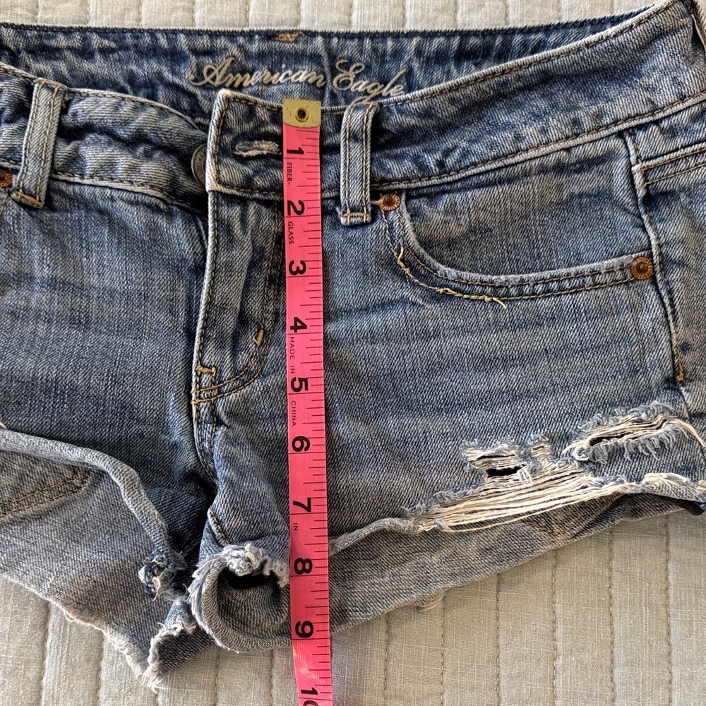 American Eagle Outfitters Light Blue Distressed Denim Cutoff Shorts - Picture 6 of 6